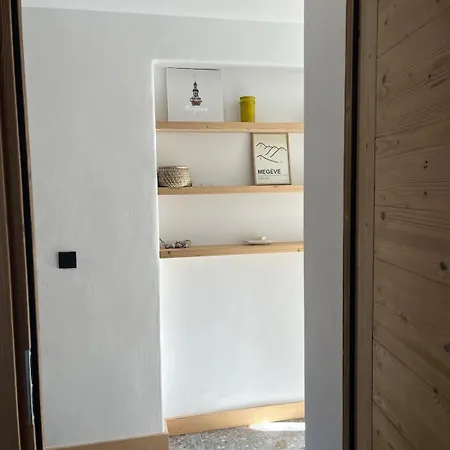 Апартаменти Huxa Appt Centre *