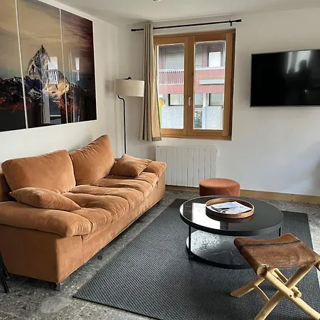 Huxa Appt Centre Apartmán